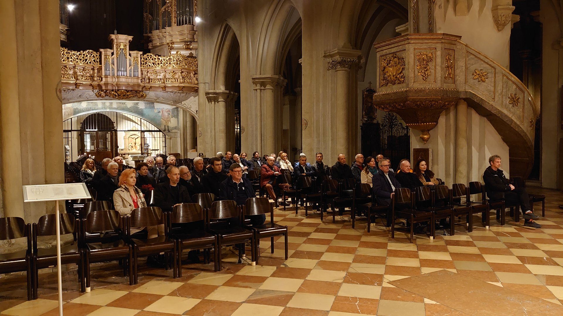 Teilnehmer des Sponsoren-Events in der Michaelerkirche